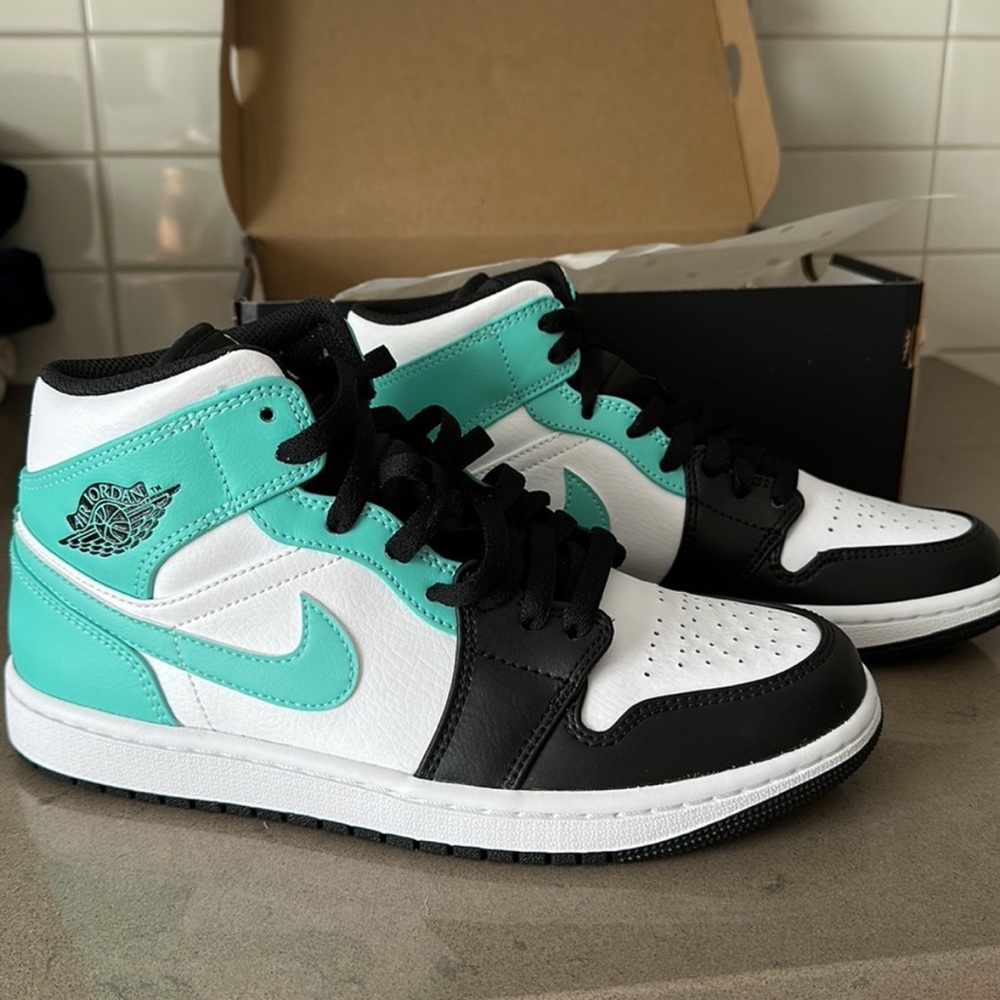 BRAND NEW AUTHENTIC Nike Air Jordan Mid - Turquoise, Black, and White